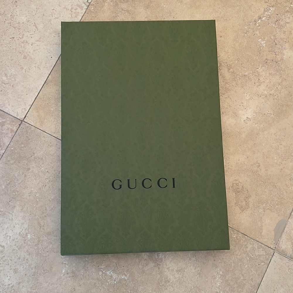Gucci Box And Reusable Canvas Bag - image 2